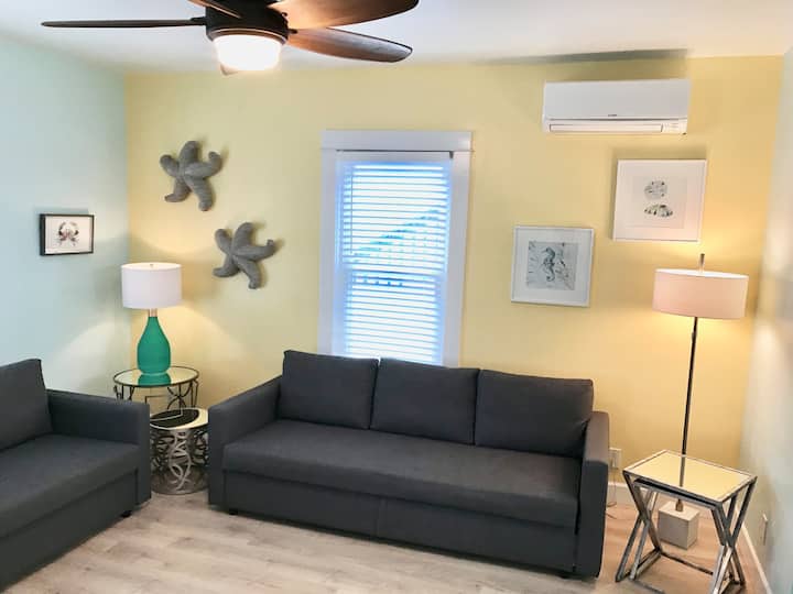 Stunning Beachy 1 Bedroom!