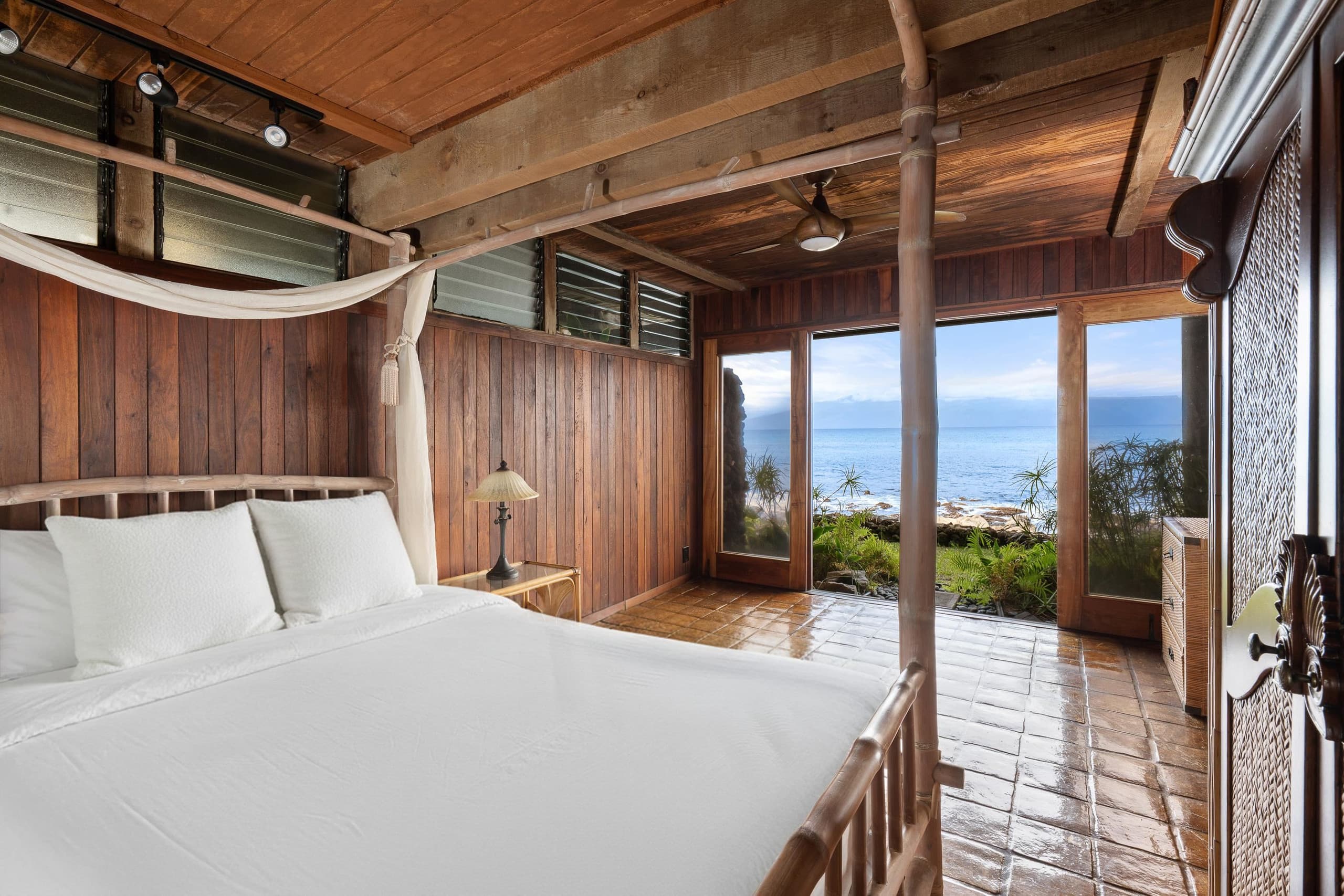 Home in Lahaina · ★4.83 · 5 bedrooms · 5 beds · 4 baths - Image 2