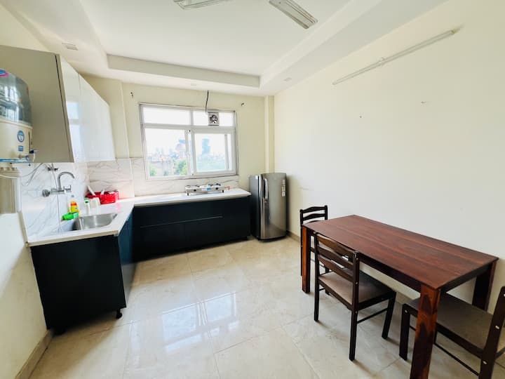 Garden View Flat Near Golf Coarse Road - 구르가온