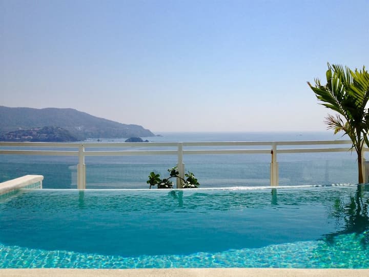 The Great Escape - Ixtapa - Penthouse on the Beach