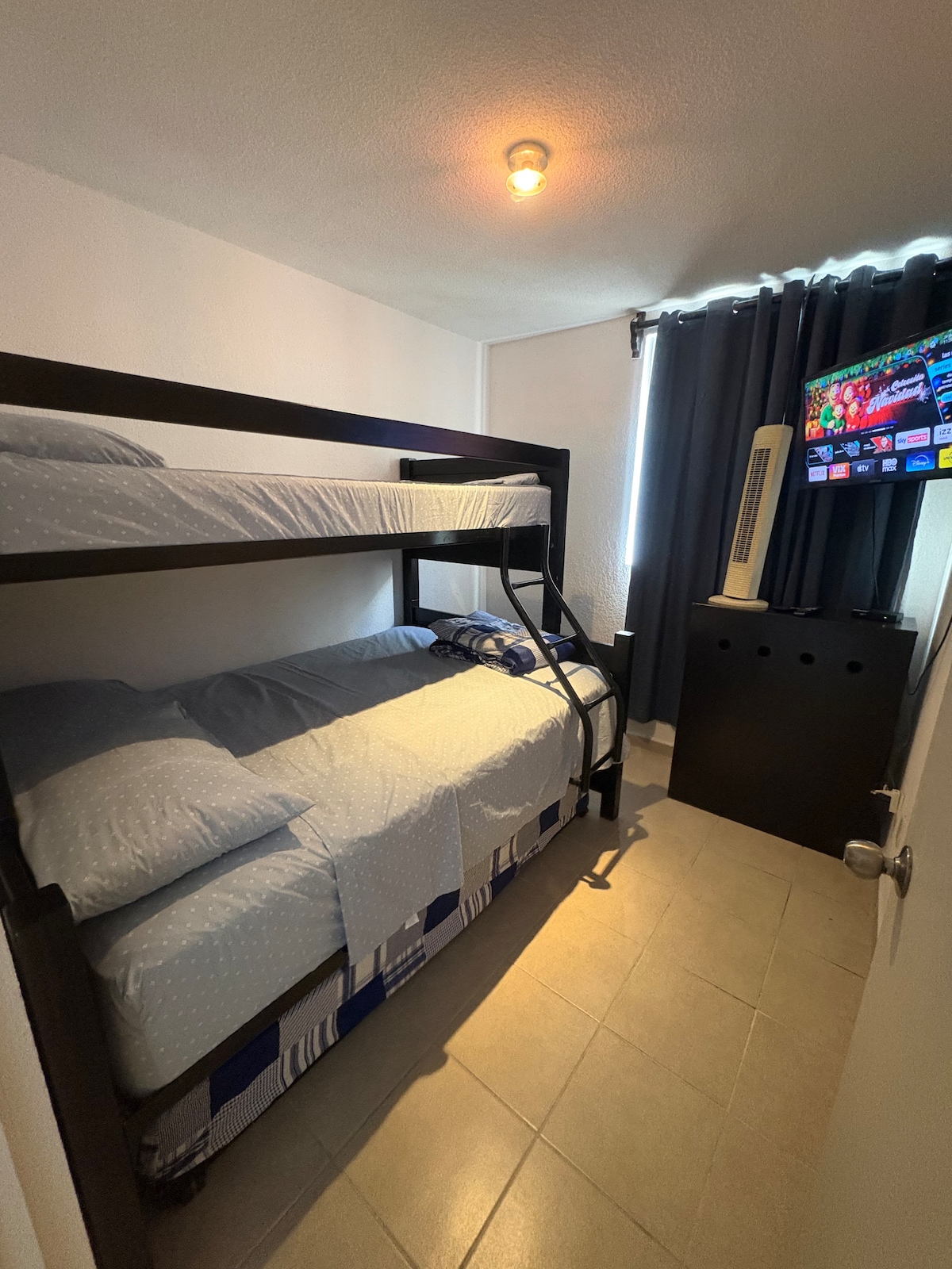 غرفة النوم 1