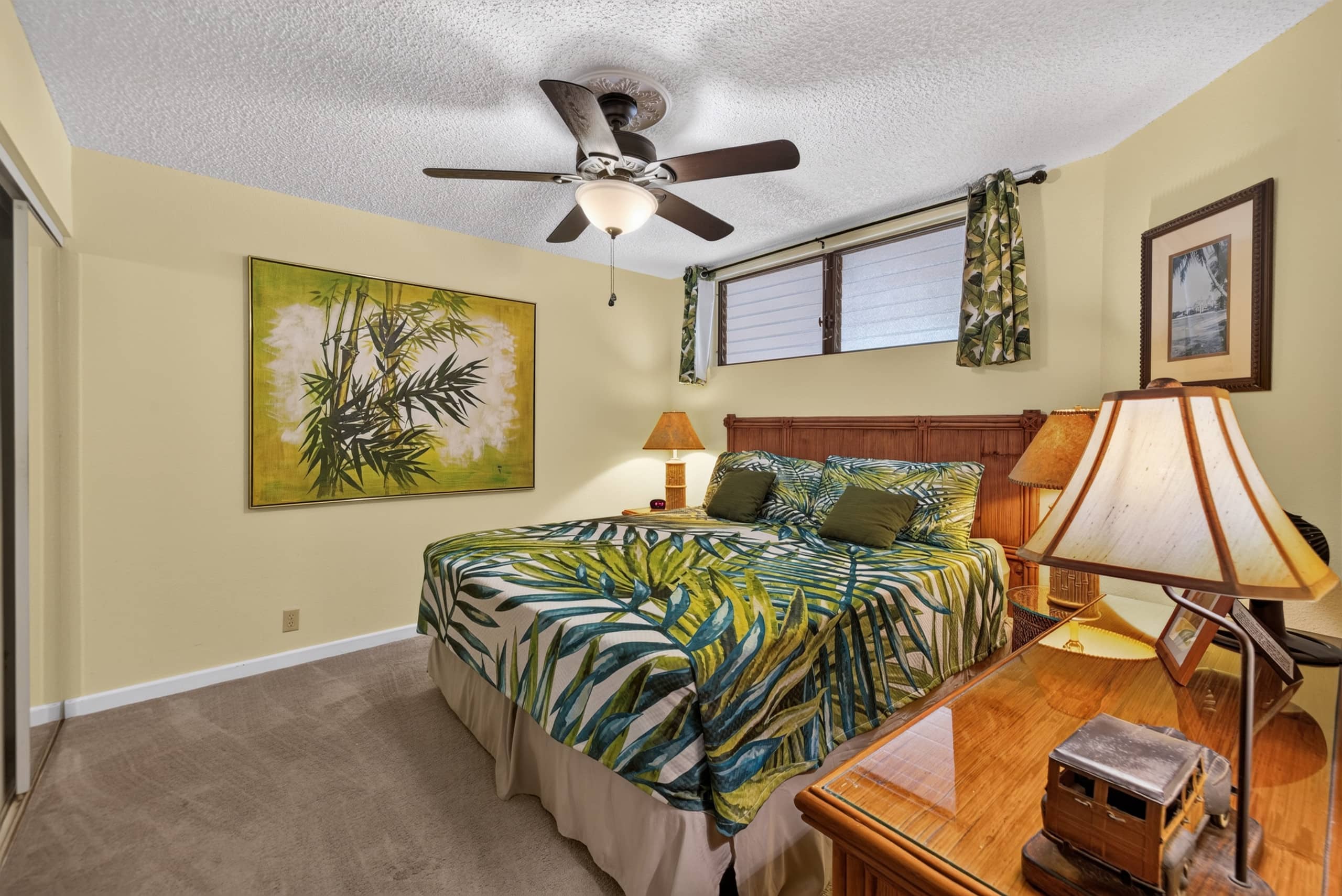 Condo in Kailua-Kona · ★4.98 · 1 bedroom · 4 beds · 1 bath - Image 13