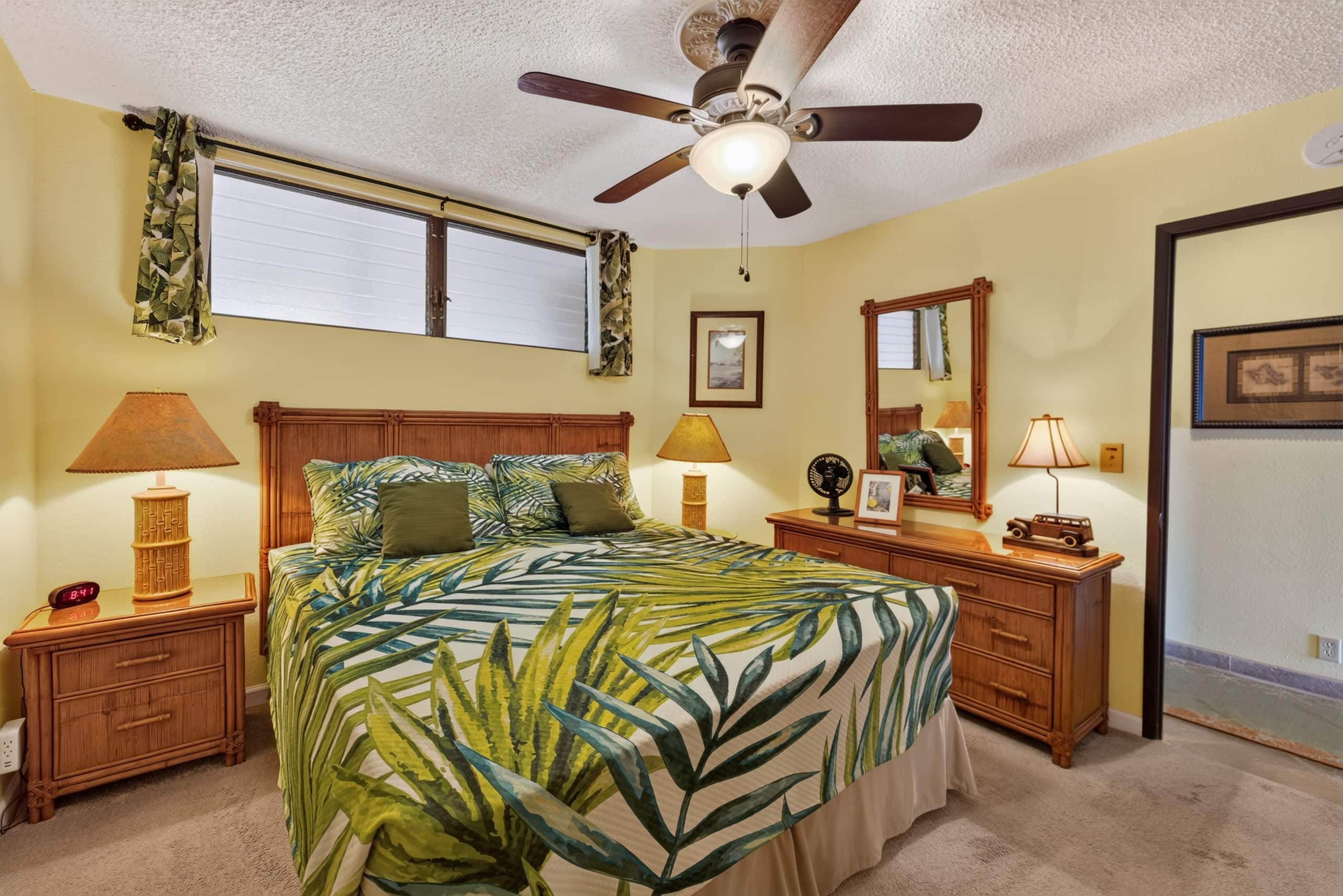 Condo in Kailua-Kona · ★4.98 · 1 bedroom · 4 beds · 1 bath - Image 12