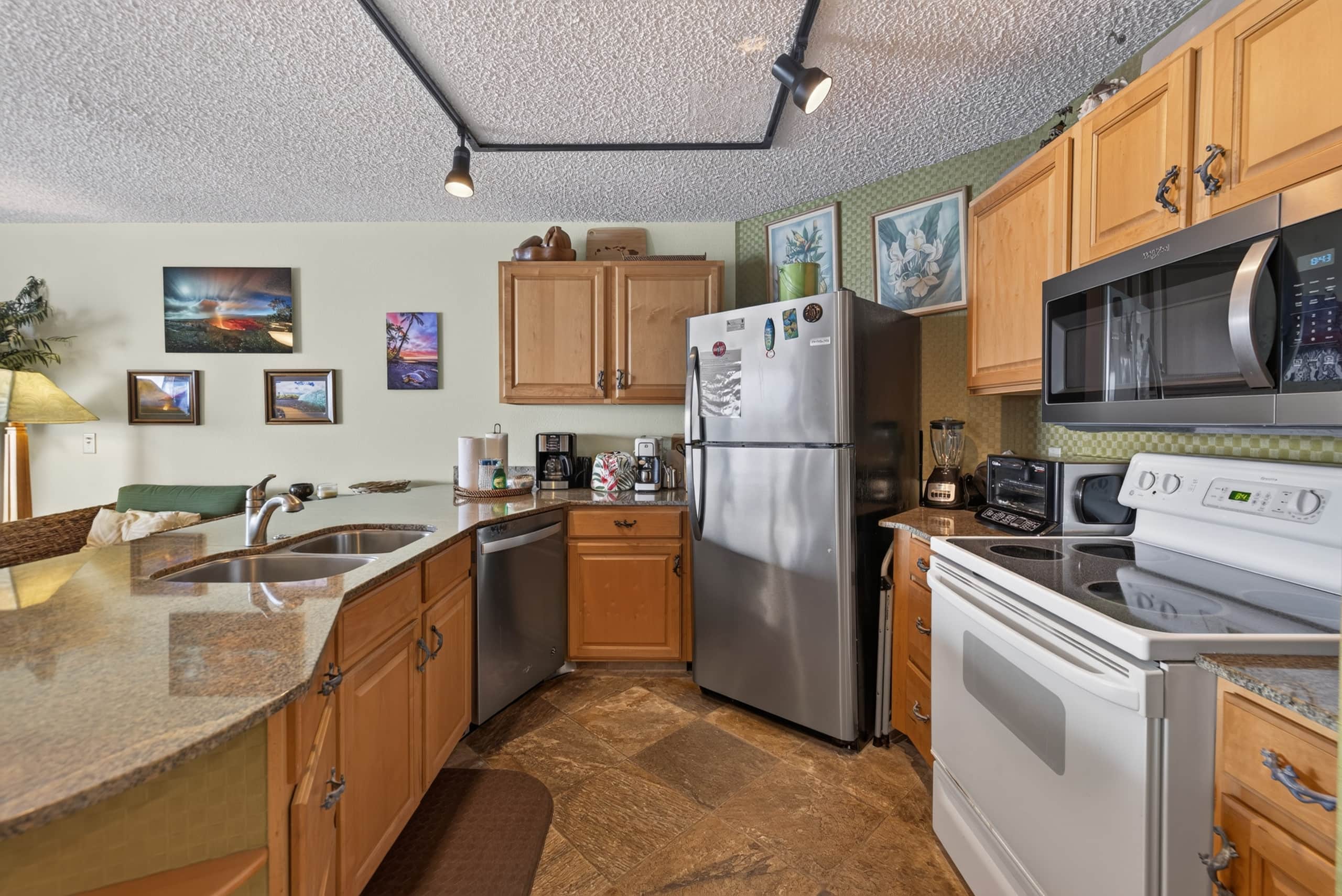 Condo in Kailua-Kona · ★4.98 · 1 bedroom · 4 beds · 1 bath - Image 6