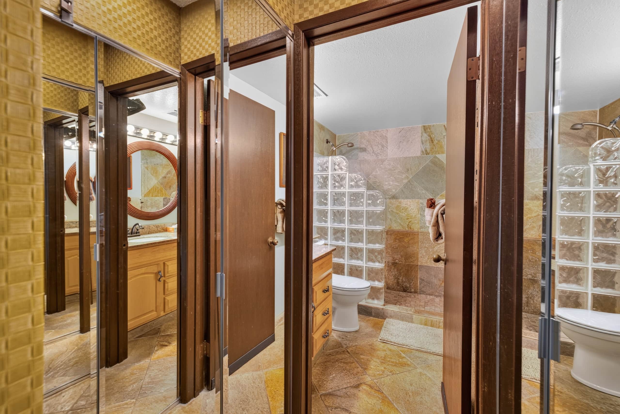 Condo in Kailua-Kona · ★4.98 · 1 bedroom · 4 beds · 1 bath - Image 14