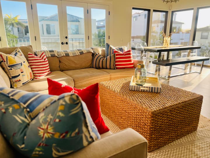 Bright&spacious Bayside Retreat, Minutes To Beach - Newport Beach, CA