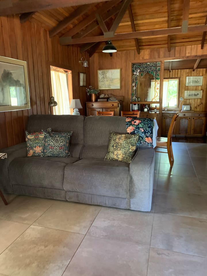 Fairlight- Charming Country Cottage - Grafton