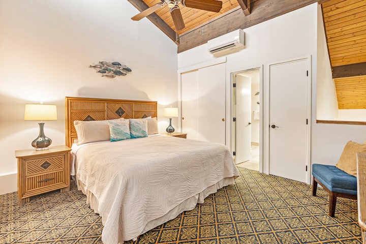 להתעורר רעננים בחדר השינה הראשי השקט והנוח הזה