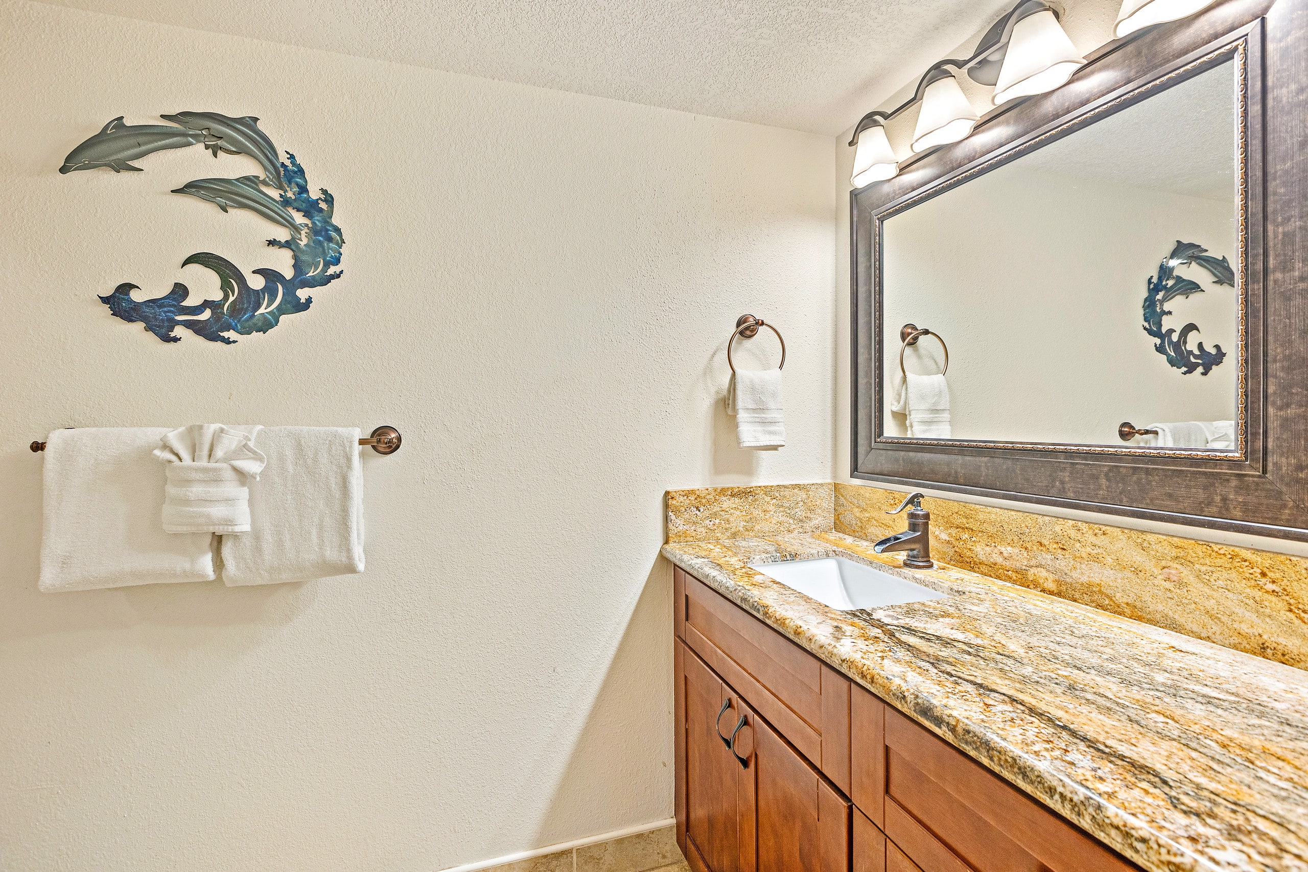 Condo in Kihei · ★4.84 · 2 bedrooms · 4 beds · 2 private baths - Image 23