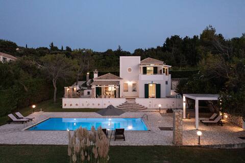 Beachfront Villa Dionysos