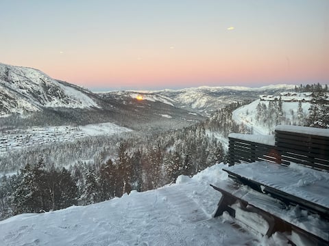 Cabin with a great view of mountains and valleys in Brokke