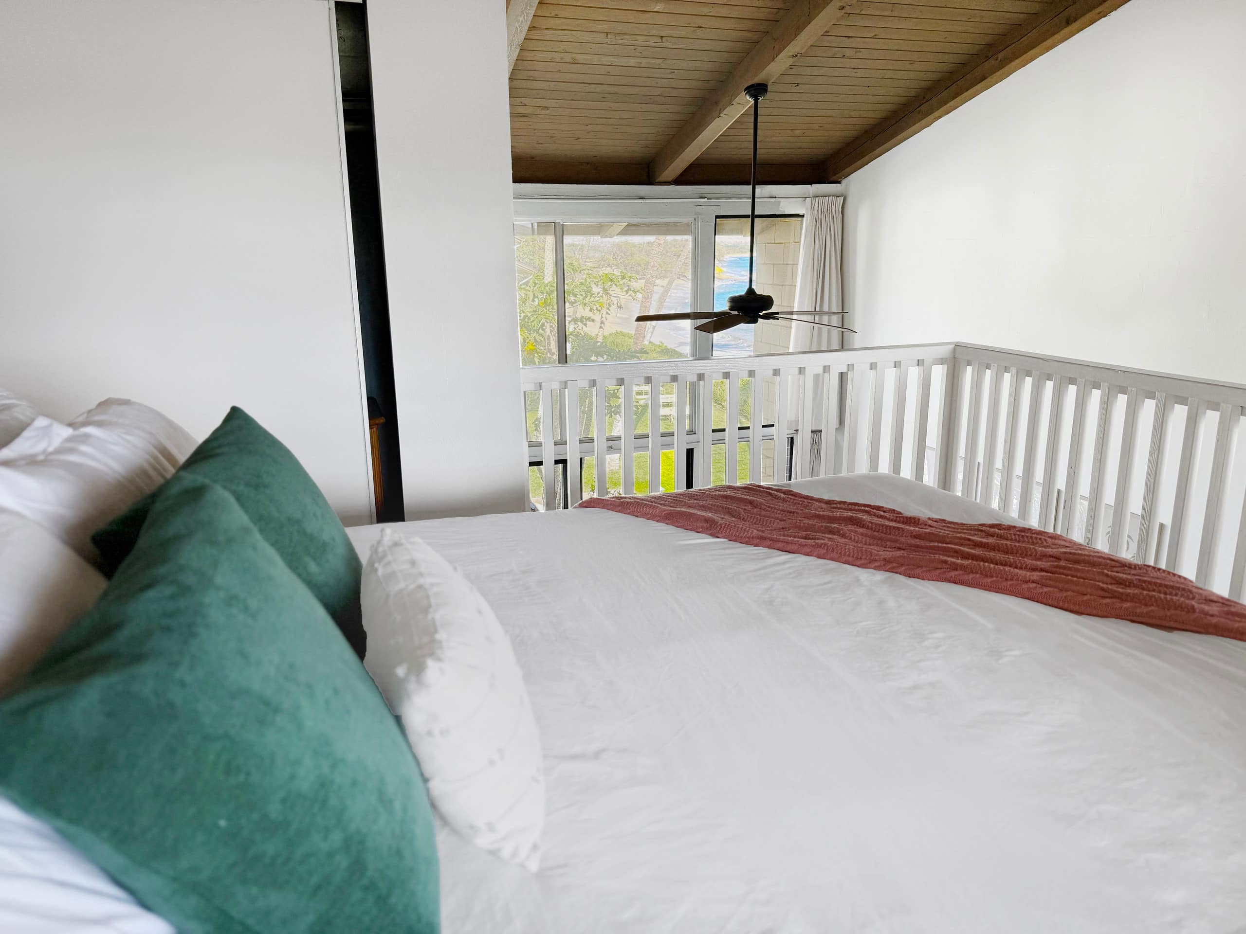Condo in Wailuku · ★4.81 · 2 bedrooms · 4 beds · 2 private baths - Image 20