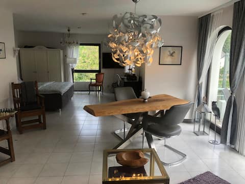 Popular Airbnb listing: Naheblick | Apartment in the spa area | Balcony Elevator in Bad Kreuznach