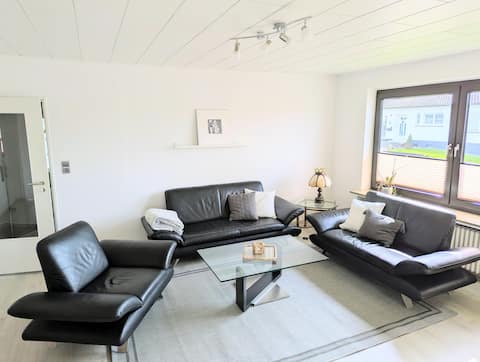Spacious and bright vacation apartment with balcony
