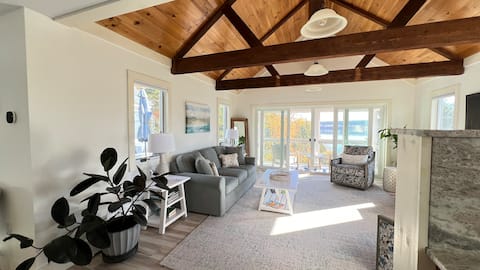 Oceanside Luxury near Acadia. Sleeps 6!