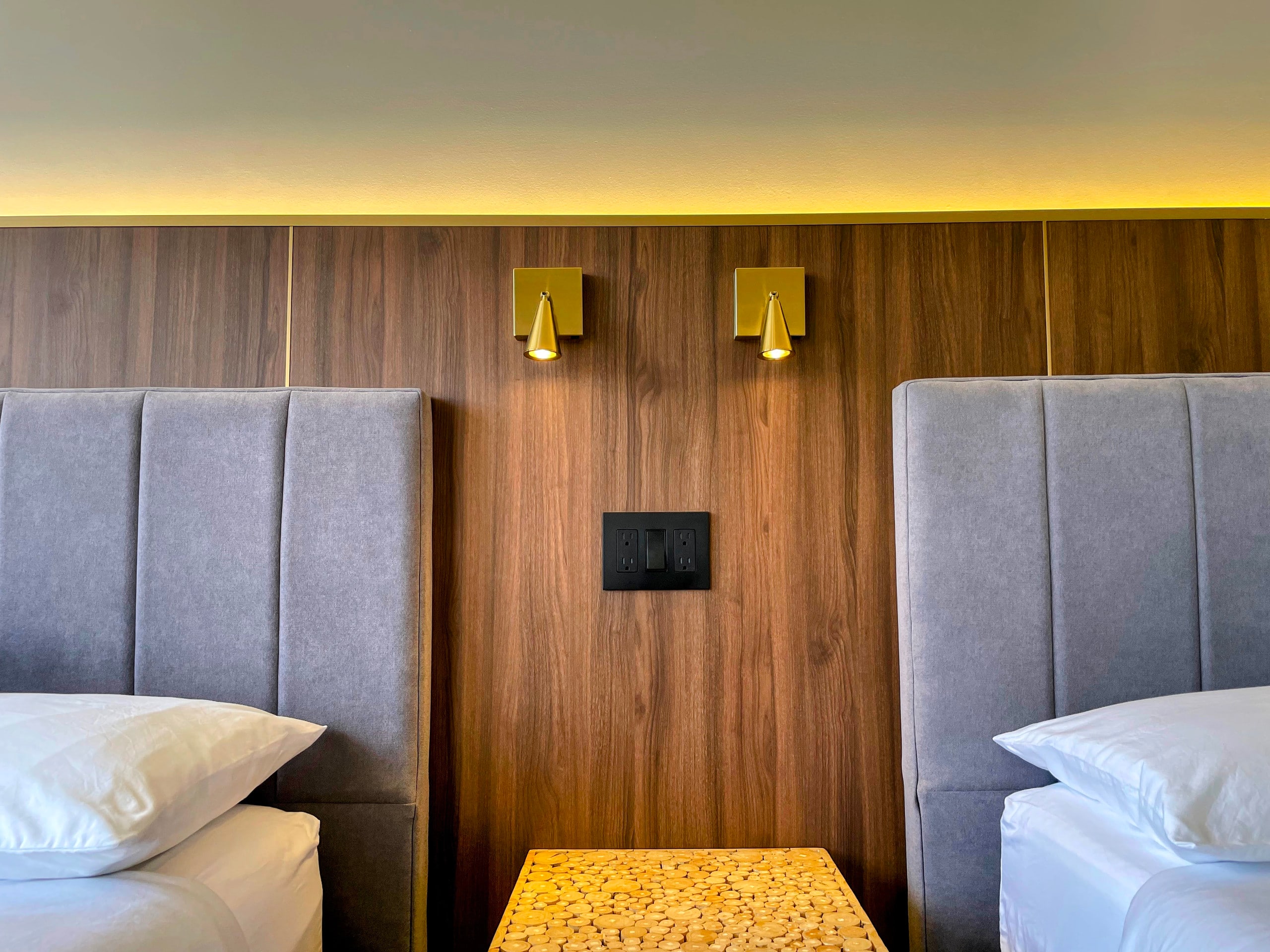 Condo in Honolulu · ★4.93 · 1 bedroom · 2 beds · 1 private bath - Image 2