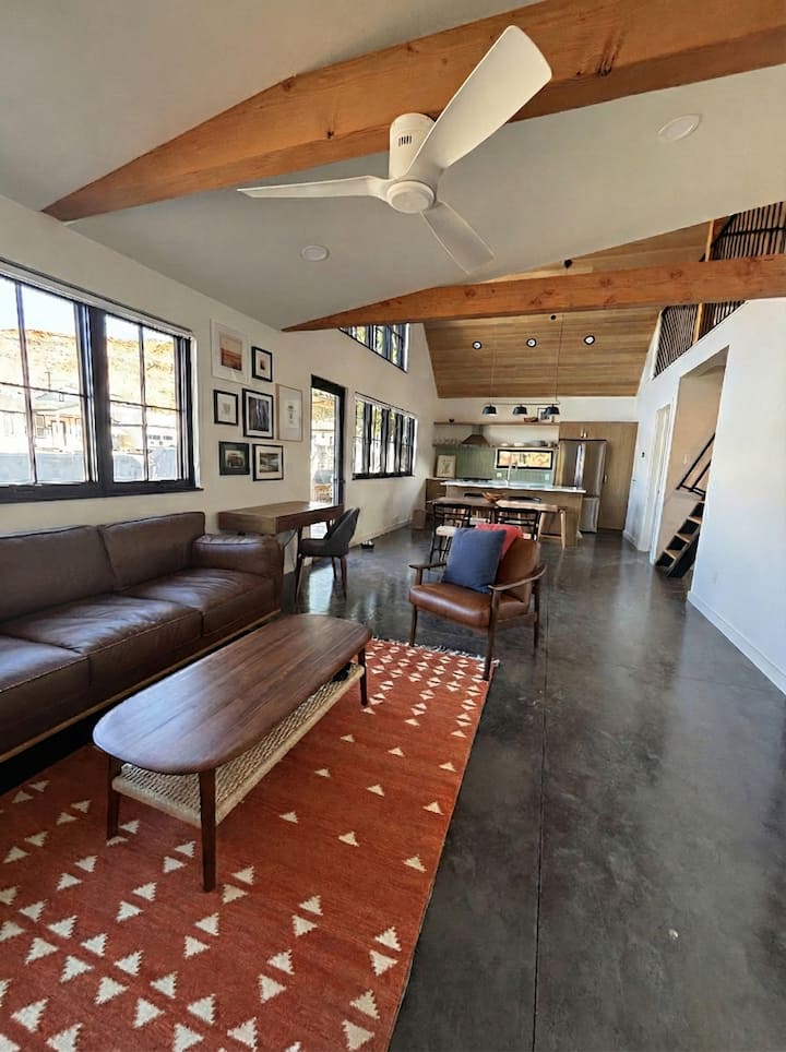 Modern Retreat In The Heart Of Downtown Moab - Moab, UT