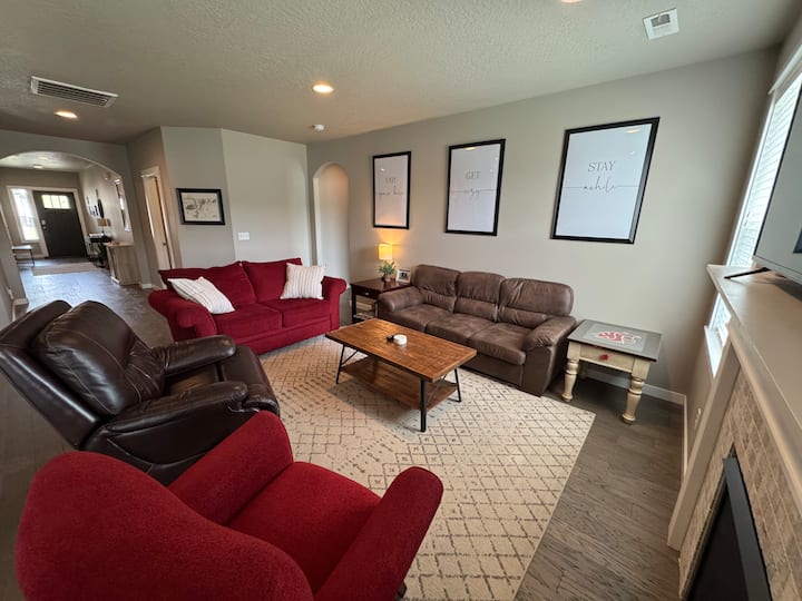 A Way Back Home - Modern 3bd/2bth Home - Pullman, WA