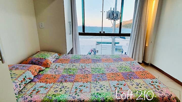 Loft 210 de frente pro mar 