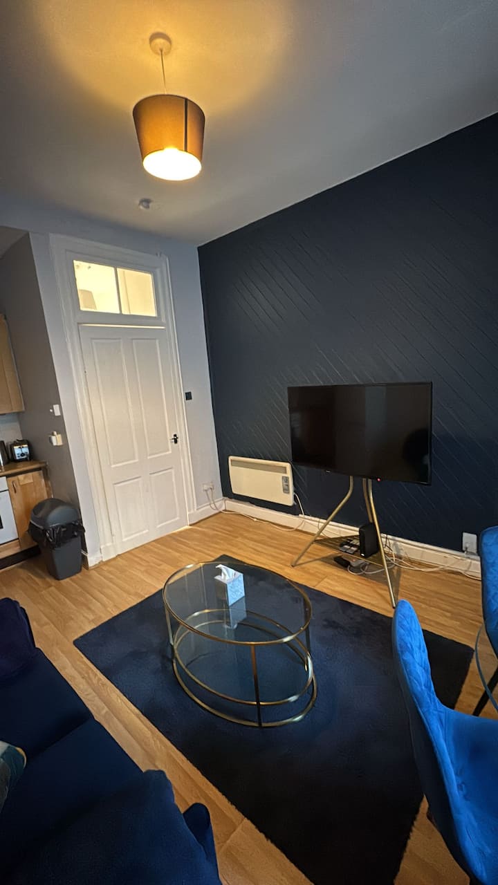 Homely In Hampden - Cosy 1 Bedroom Apartment - Glasgow