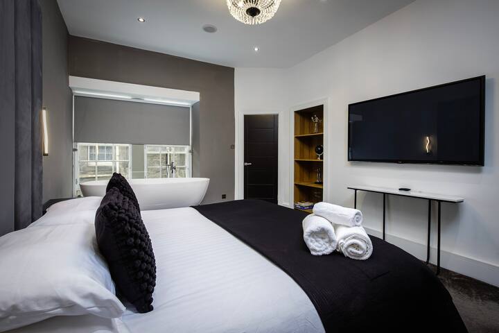 Royal Mile 2bedroom apartment gallery image 3