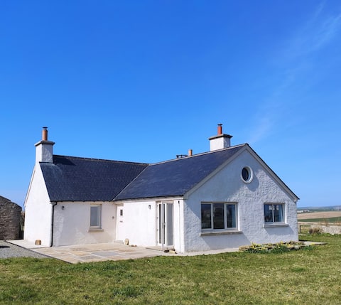 Private cottage in heart of neolithic Orkney