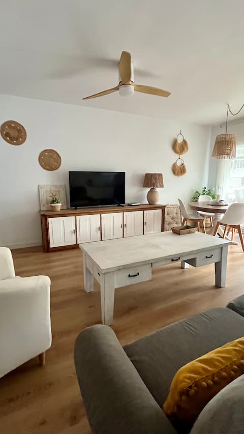 Top Airbnb: Very central apartment in a quiet area en Castell Platja D'aro