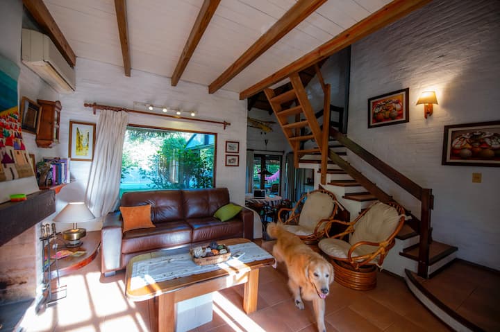 Casa Con Mucho Verde Y Pileta Climatizada. - Uruguay