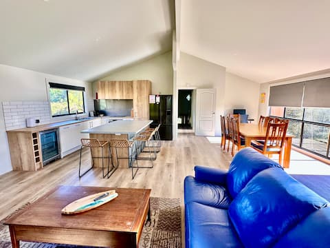 Jan Juc Surfcoast Retreat. Sleeps up to 14. Pets