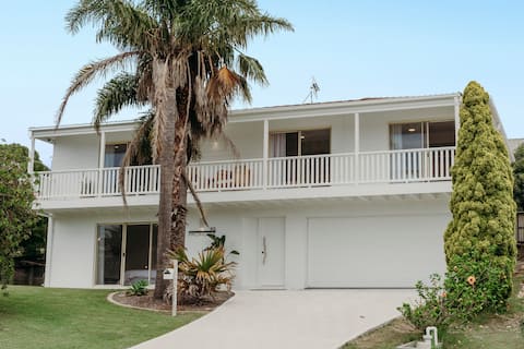 Family friendly beach house with pool