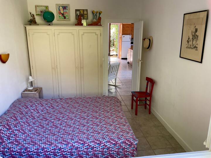 Спалня 2 с легла заедно 