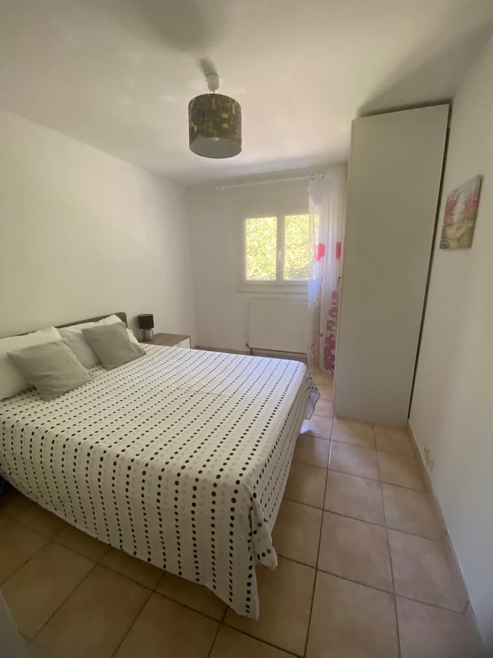 საძინებელი 3