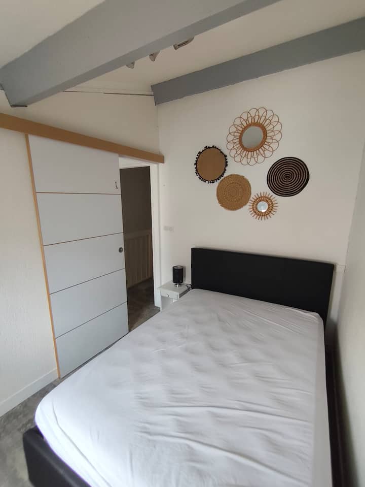 საძინებელი 1