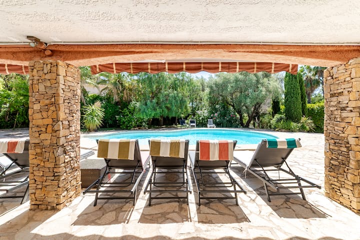Exceptional Villa 8/10with Pool, Short Walk To Sea - Sanary-sur-Mer