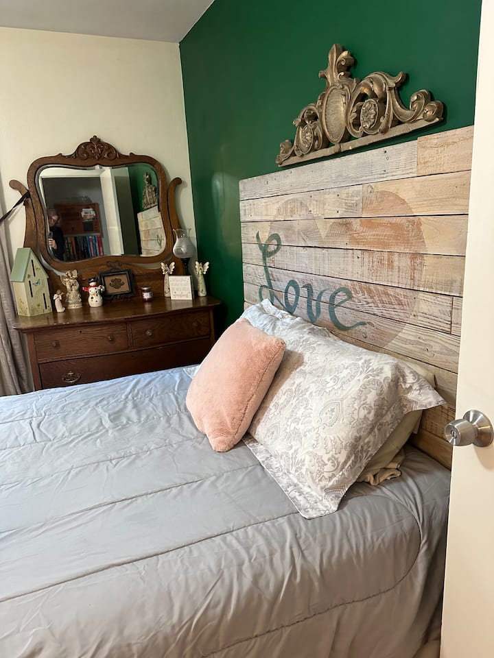 საძინებელი 3