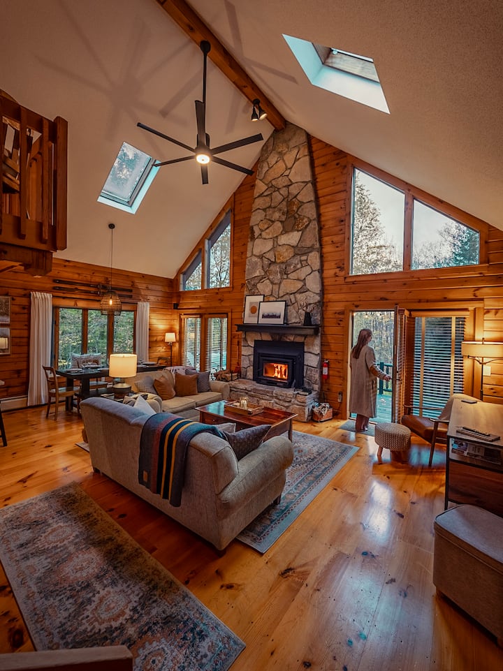 Log Cabin Escape: Clean, Cozy & Comfortable - Manchester, VT