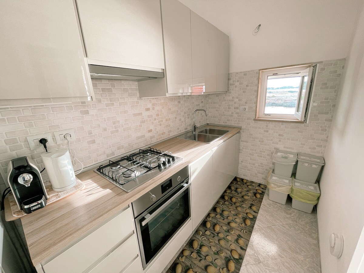 Popular Airbnb listing: Sea view terrace with air conditioning and Wi-Fi in Ostuni