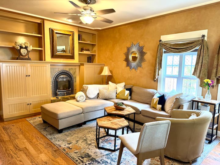 Upscale. Pet Friendly. Great Location! 6-10 Guests - San Luis Obispo, CA