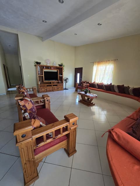 Popular Airbnb listing: Casa Jardin in Santa Cruz de Miramar. in San Blas