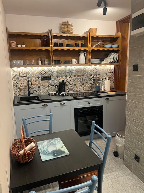 Popular Airbnb listing: Apartment Frida House in Stari Grad