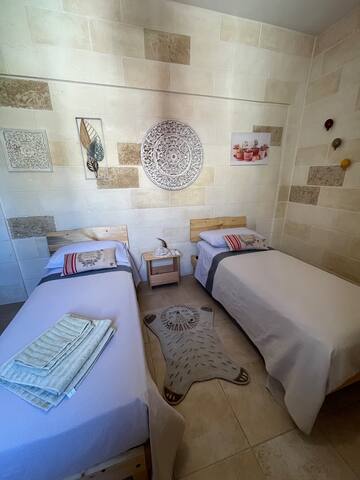 TRULLO “LA QUERCIA” CON PISCINA gallery image 5