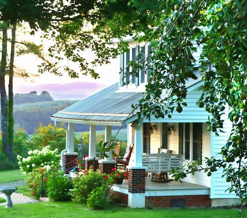Vintage 1935 Country Farmhouse with Views