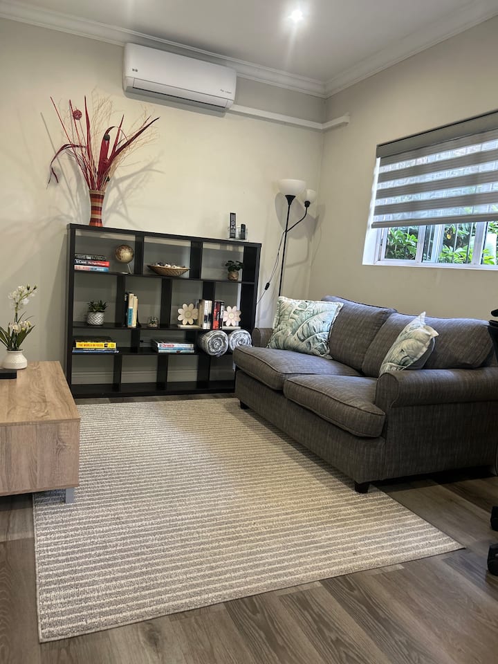 Self-catering Private Apartment With Solar Power. - Sandton