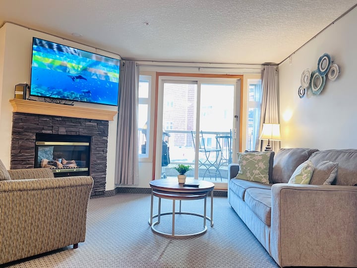 Spacious 1 Bedroom & 1ba Suite W Parking, Ac & Gym - 캔모어