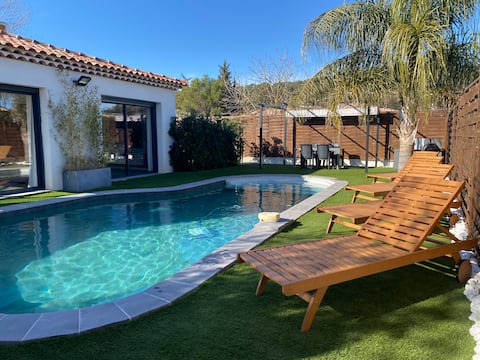 Beautiful Villa, Private Pool, Air-Conditioned