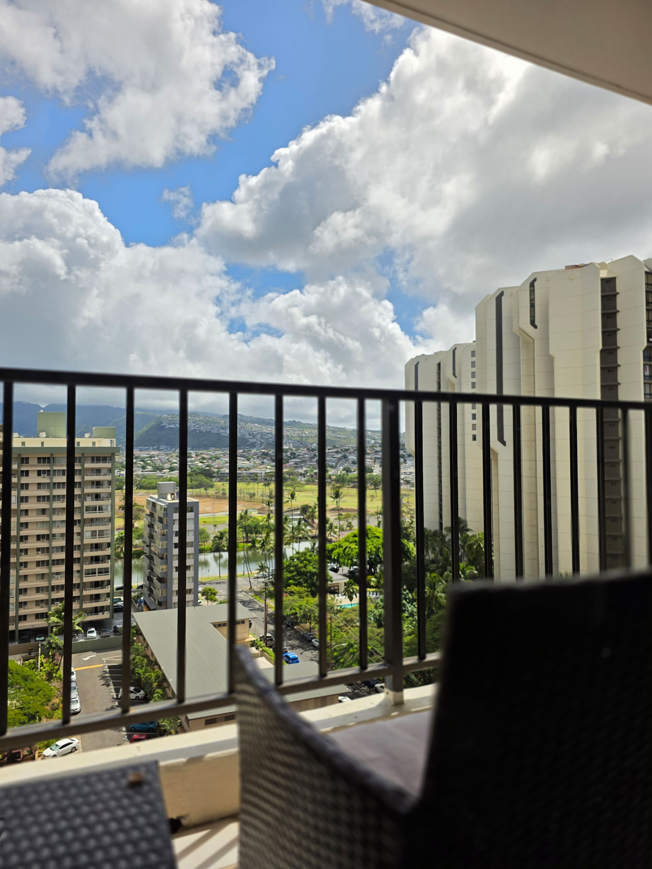 Condo in Honolulu · ★4.84 · 1 bedroom · 2 beds · 1 private bath - Image 22