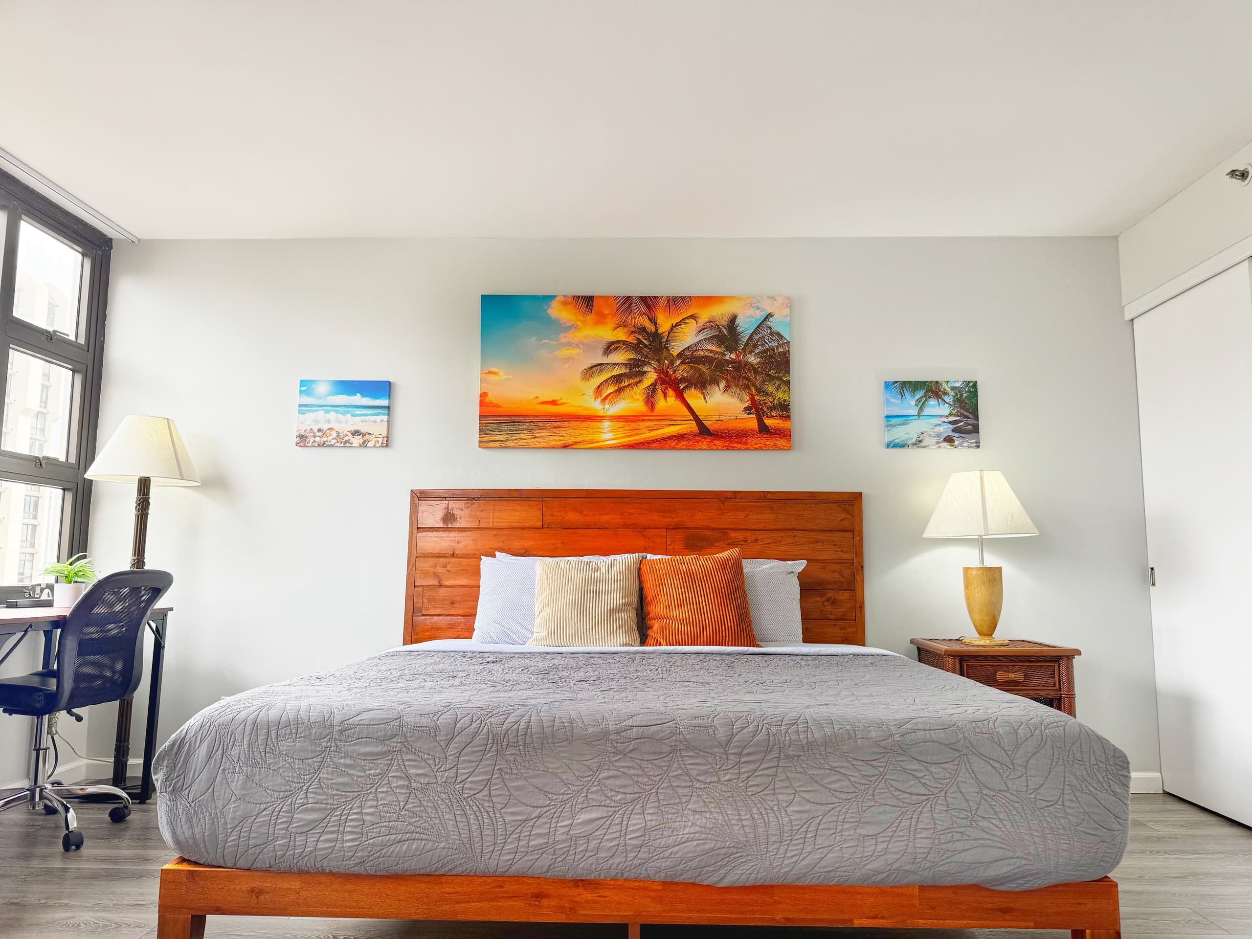 Condo in Honolulu · ★4.84 · 1 bedroom · 2 beds · 1 private bath - Image 16