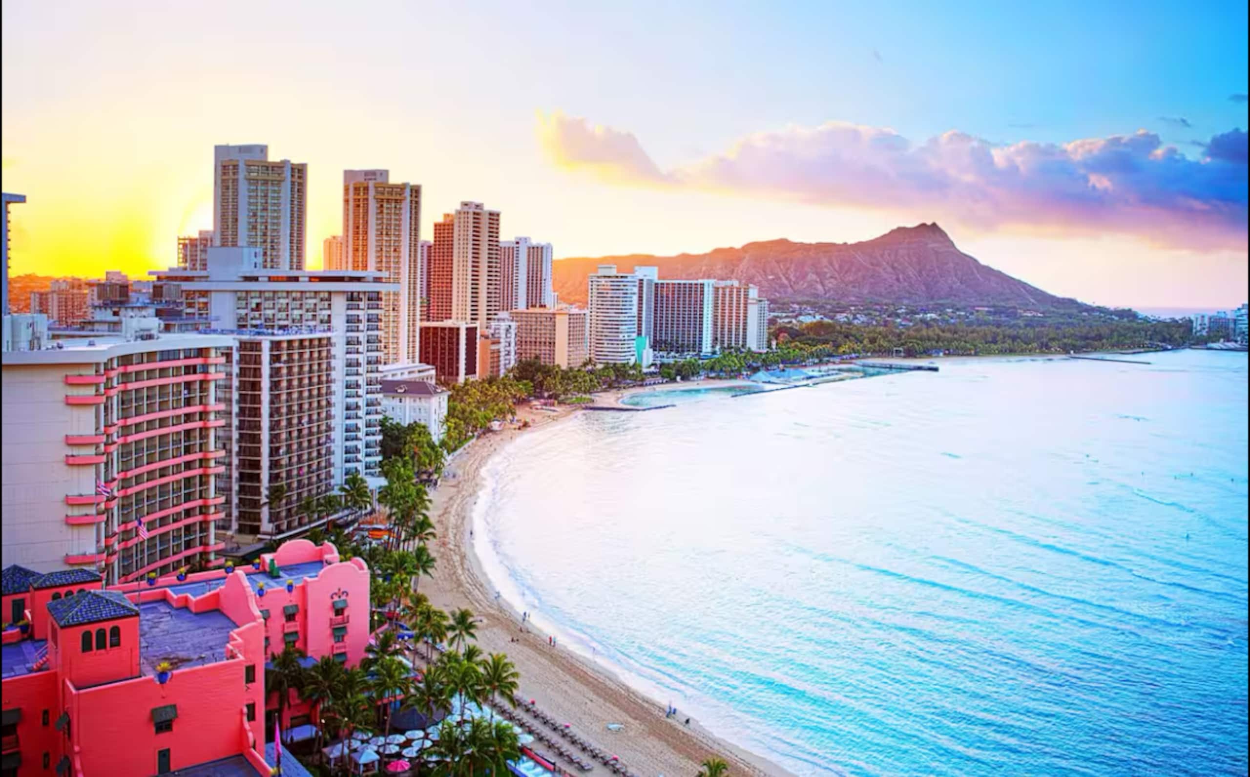 Condo in Honolulu · ★4.84 · 1 bedroom · 2 beds · 1 private bath - Image 33