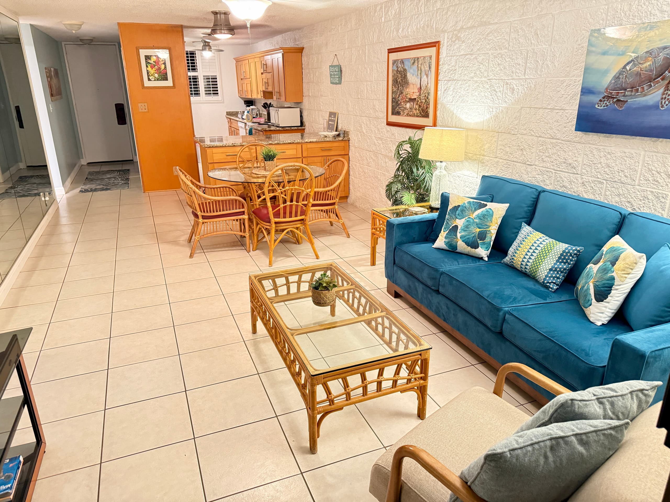 Condo in Wailuku · ★4.94 · 2 bedrooms · 3 beds · 2 baths - Image 5