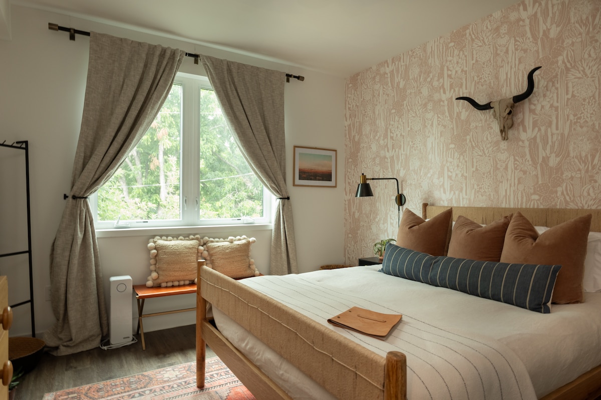 Celebrity Designer Condo in East Austin